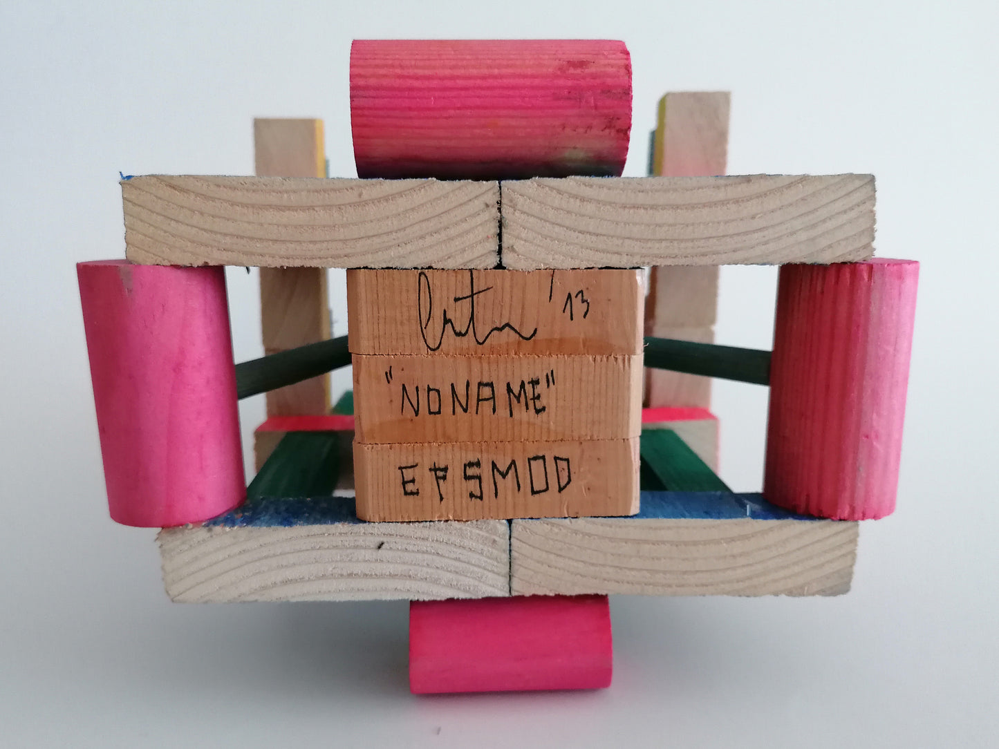 Art Sculpture "Noname EFS" by Cristian Montesinos