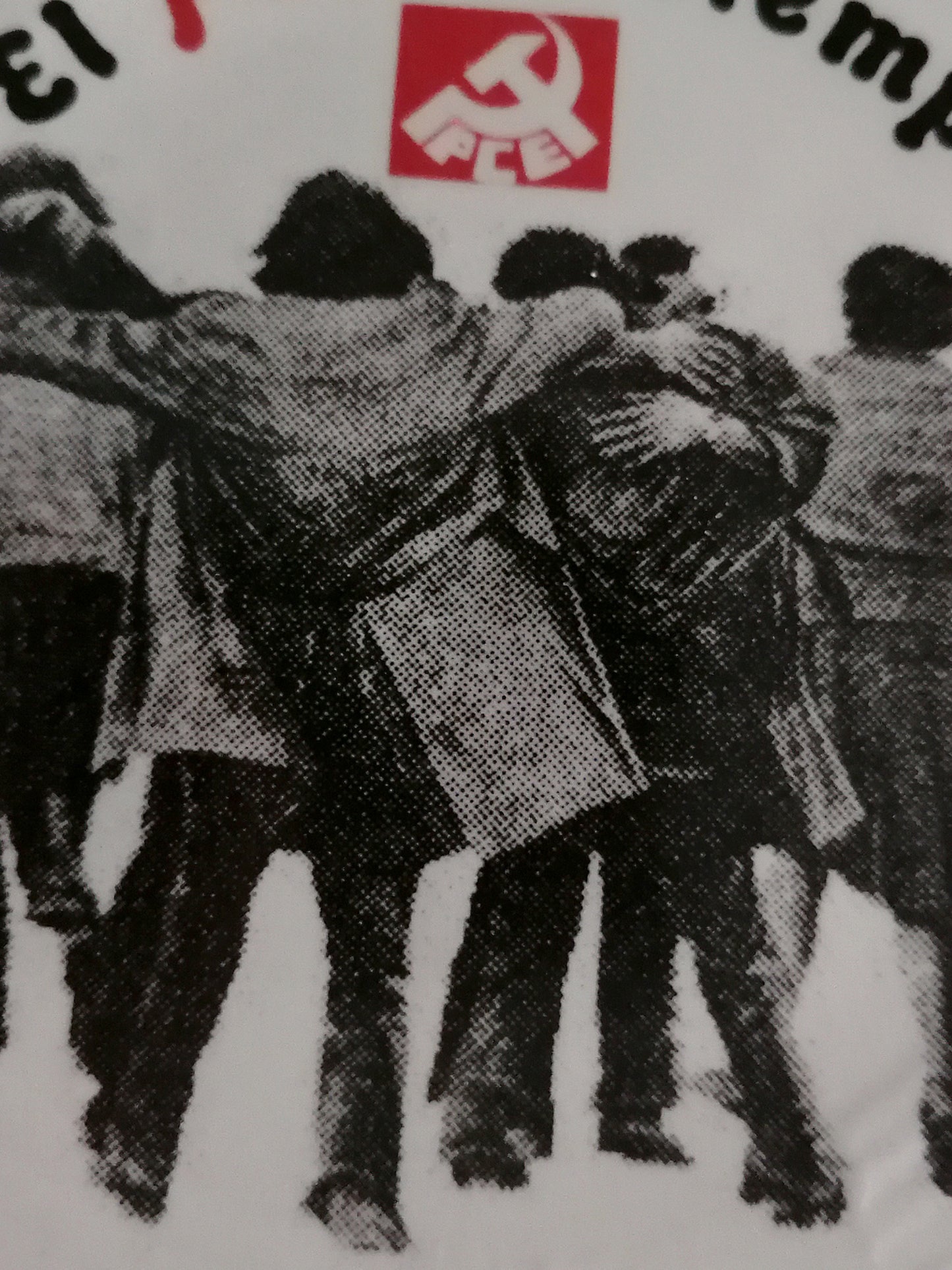 Juan Genovés "El Abrazo" Plato de Cerámica para el PCE