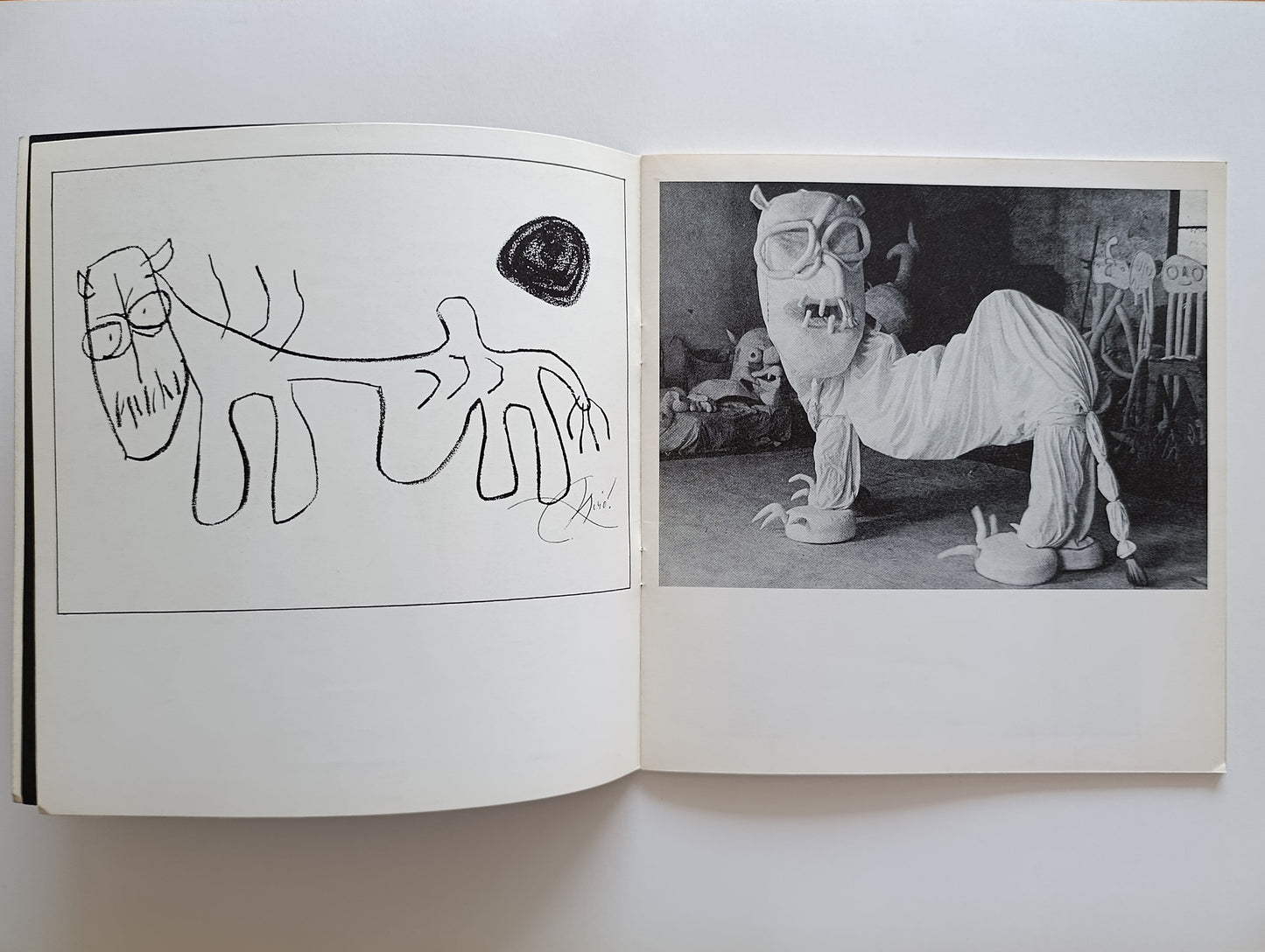1973 Joan Miró "Mori el Merma" photographs by Català Roca